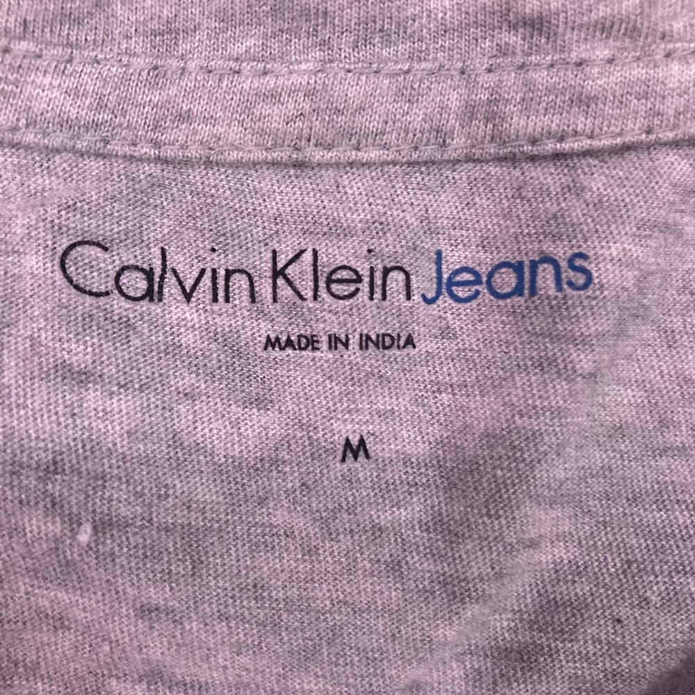 Calvin Klein shirt - Picture 3 of 3